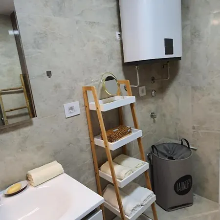 Daire Anika Hedonica *