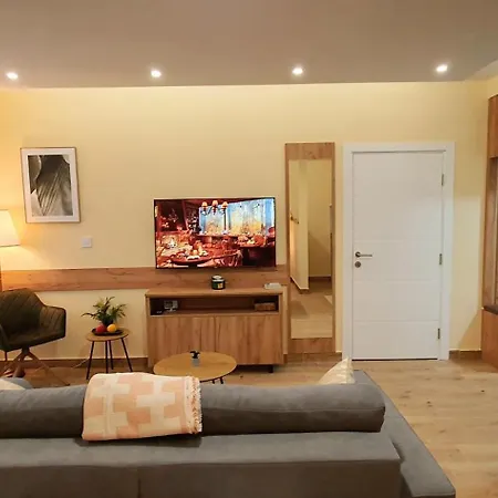 Daire Anika Hedonica Vrdnik