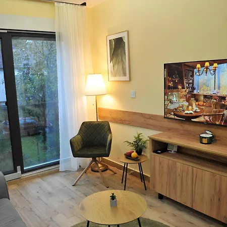 Anika Hedonica Врдник