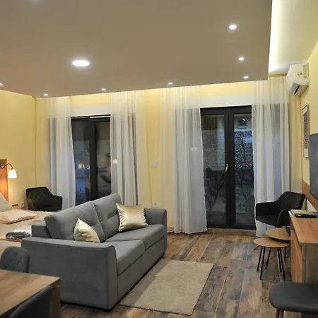 アパート Anika Hedonica