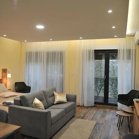 アパート Anika Hedonica