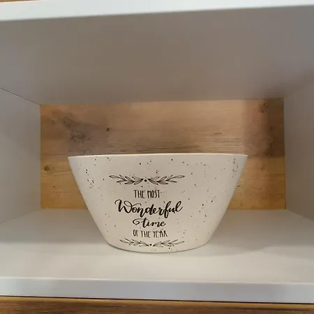 Anika Hedonica Daire *